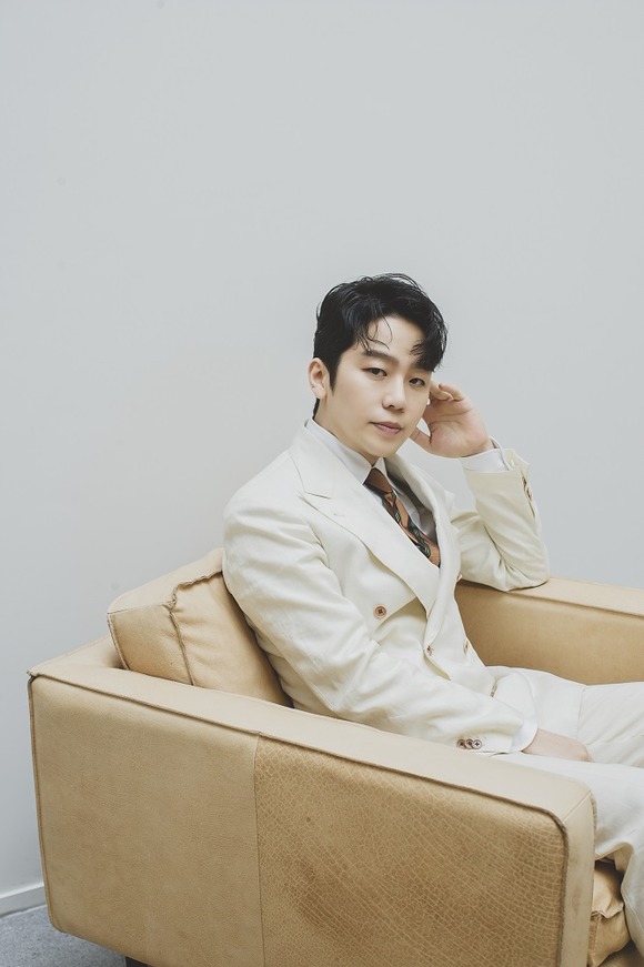 브라운아이드소울 정엽이 오는 7일 신곡 Waltz For You를 발표한다. /롱플레이뮤직 제공