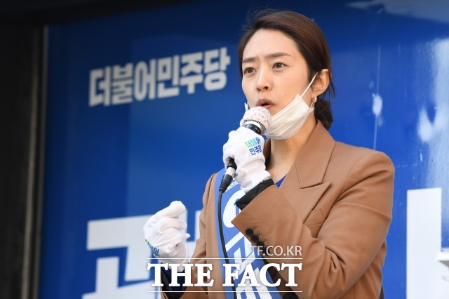 서울동부지법 형사합의11부(윤경아 부장판사)는 2일 공직선거법 위반 혐의로 기소된 고민정(사진) 더불어민주당 의원의 선거캠프 본부장 김모 씨에게 벌금 80만 원을 선고했다. /남윤호 기자