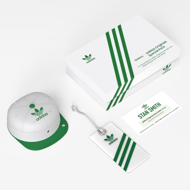 삼성전자는 오는 7일부터 아디다스 오리지널스와 기획한 갤럭시 버즈 프로 with 아디다스 오리지널스 스페셜 팩을 한정 판매한다. /삼성전자 제공