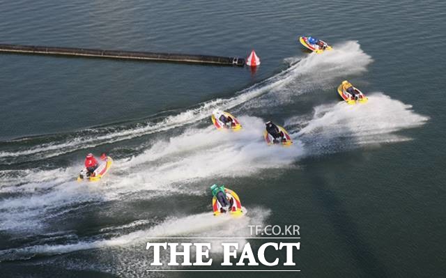 박진감 넘치는 2021시즌 경정 레이스./기금조성총괄본부 제공