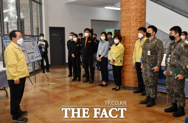 담양군은 코로나19 화이자 백신 접종을 앞두고 예방접종센터를 합동 점검했다고 5일 밝혔다. /담양군 제공