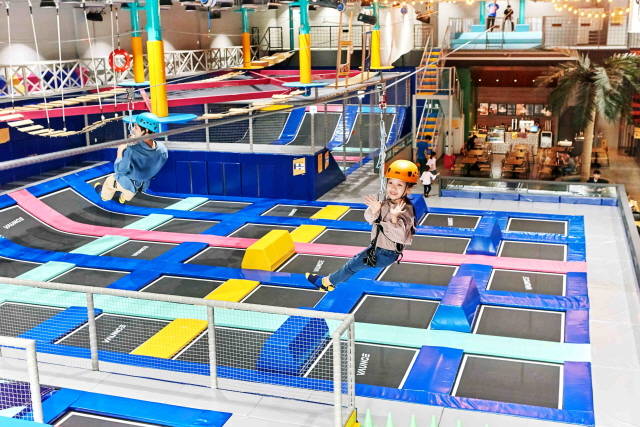 한화호텔앤드리조트가 업계 최초로 어린이 멤버십을 도입한다. 사진은 거제 벨버디어 바운스 트램폴린 파크 모습. /한화호텔앤드리조트 제공