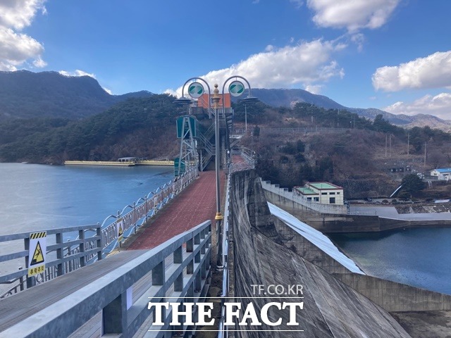 괴산수력발전소 공도교./괴산군 제공