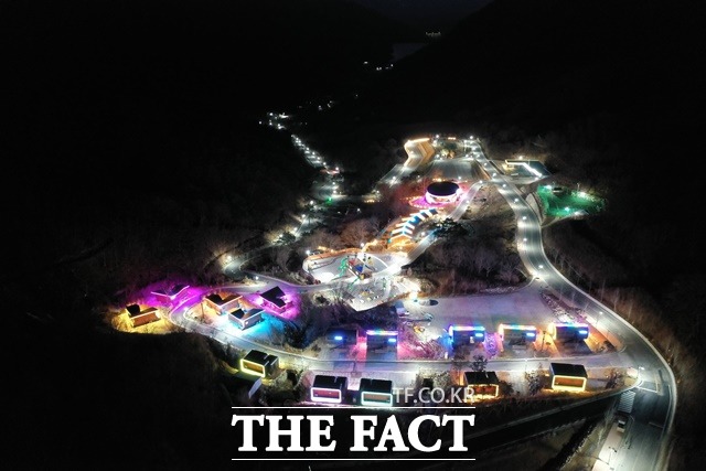 대봉캠핑랜드 야경/함양군 제공