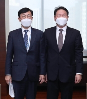  靑 정책실장 만난 최태원 '대한상의, 소통 창구로서 역할'