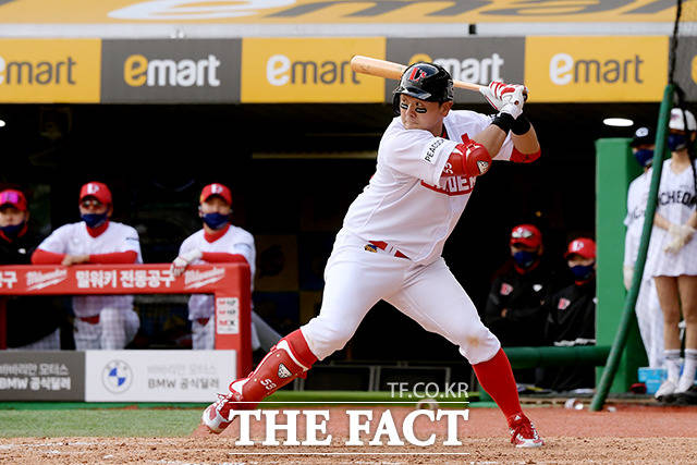 스포츠토토코리아는 프로야구와 프로축구 등 야외 프로스포츠 경기가 개막함에 따라 적중상금 및 환급금에 대한 고객들의 확인과 수령을 8일 다시 한번 촉구했다./인천=이선화 기자