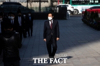  오세훈, '서울시청으로 첫 출근' [포토]