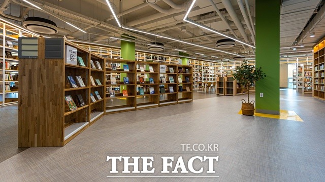 청주가로수도서관 라이브러리./청주시 제공