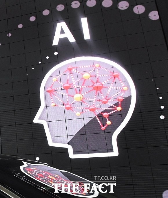 은행권이 인공지능(AI) 기술을 활용한 디지털 혁신을 이어가고 있다. 사진은 기사의 특정 사실과 무관함. /더팩트 DB