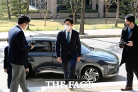  청문회 준비 사무실로 출근하는 노형욱 후보자 [포토]