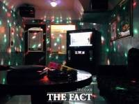  이개호 의원 수행비서, 새벽까지 유흥업소서 술...코로나19 확진자 더 있나?