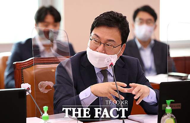 21일 이상직 의원 측 등에 따르면 그는 전날 동료 의원들에게 억울함을 호소하는 입장문을 보냈다. /이새롬 기자