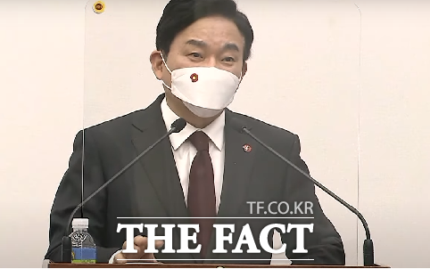 원희룡 제주도지사가 21일 열린 제394회 제주도의회에서 내년 지방선거 불출마를 선언했다./제주도 제공