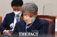  생각에 잠긴 권칠승 장관 [포토]