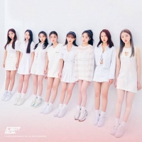  라잇썸, 첫 단체 프로필 공개...'8인 8색' 매력 발산