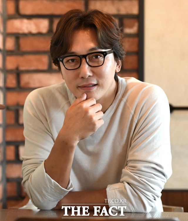 탁재훈이 지난해 9월 서울 이촌동 한 카페에서 더팩트와 인터뷰하고 있다. /임세준 기자