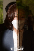  법원 들어서는 나경원 [포토]