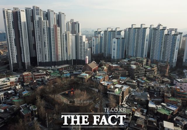 서울시는 집값을 담합하는 행위가 적발되면 불이익을 주겠다는 강력한 입장을 내놨다. /배정한 기자