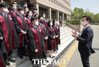  박범계, 신임 검사들에 '검찰 역할 달라져야'