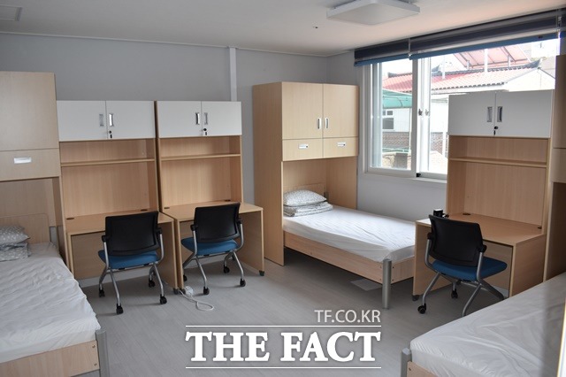 충북도교육청 위기 청소년을 위해 마련한 남학생 가정형 위(Wee)센터 생활실. 최장 1년 이용이 가능하다. / 충북도교육청 제공