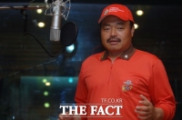  김흥국 '뺑소니 혐의' 입건...'사실무근, 협박당해'