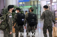  '단체 휴가 시행' 휴가 나온 장병들 [포토]