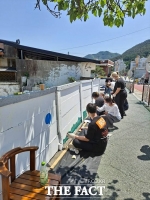  괴산군 중원대 학생들, 학교 주변 벽화그리기 재능봉사