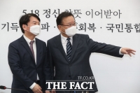  안철수 만난 김부겸 신임 국무총리 [TF사진관]