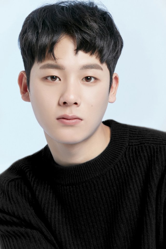 배우 이정하가 JTBC 새 토요드라마 알고있지만에 캐스팅됐다. 그는 미대생 연하남으로 분해 송강, 한소희와 삼각관계를 형성한다. /나무엑터스 제공
