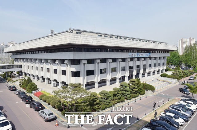 20일 인천시가 민생경제의 빠른 회복을 위해 1조 3806억 원의 2차 추가경정예산을 편성, 인천시의회에 제출했다. 사진/더팩트 DB