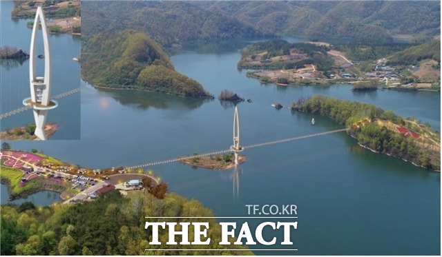 전북 임실군이 천혜의 자연경관을 지닌 옥정호 내 붕어섬으로 관광객들이 들어갈 수 있는 총길이 410m 출렁다리 조성사업에 박차를 가하고 있다. /임실군 제공