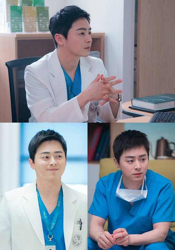 24일 슬의2 제작진은 진지한 의사와 유쾌한 인싸의 매력이 돋보이는 이익준 교수 역을 맡은 조정석의 첫 스틸 컷을 공개했다. /tvN 슬의2 제작진 제공