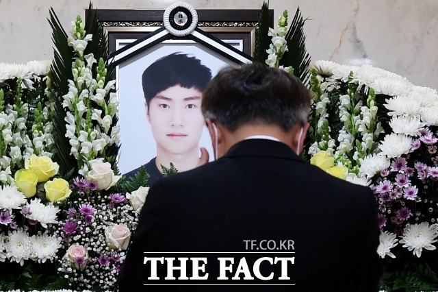 한강공원에서 숨진 채 발견된 고 손정민(22) 씨 사망 경위를 수사하는 경찰이 손 씨의 휴대전화를 포렌식 한 결과 실종 당일 새벽 1시33분께 마지막 통화 기록을 확인했다고 24일 밝혔다. /이선화 기자