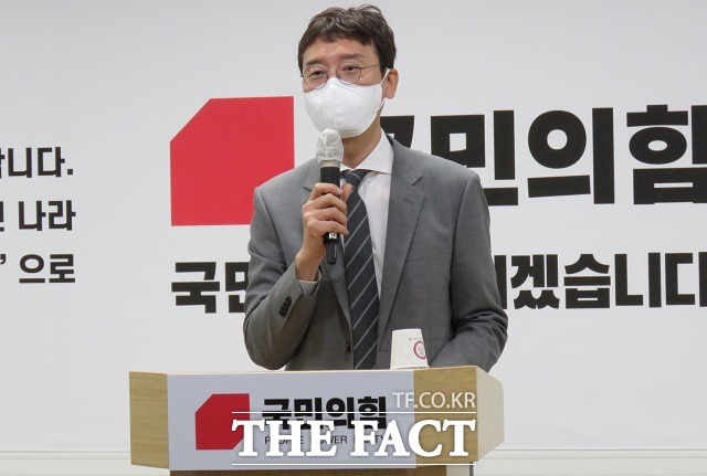 국민의힘 당권 주자로 나선 김웅 의원이 26일 대전을 찾아 간담회를 진행하고 있다. / 김성서 기자