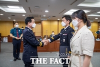  20대 취준생 죽음 몬 보이스피싱 조직 검거 경찰관 '특진'