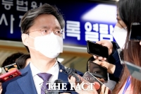  우병우, '국정농단' 대법 판결 앞두고 변호사 재개업