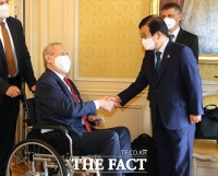  박병석, 체코 대통령에 '원전은 한국이 최적 파트너'