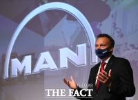  비전 발표하는 토마스 헤머리히 만트럭버스코리아 신임 사장 [포토]