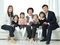  '여섯째 낳았어요' 유후재 진천군의원 쌍둥이 출산 화제