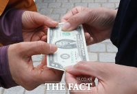  5월 외환보유액 사상 최대…세계 8위 올라  