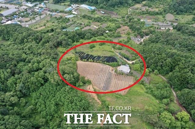 행정소송이 제기된 충북 영동군 매곡면 공수리의 축사 신설 예정부지(붉은선). / 영동군 제공