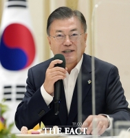  [속보] 文대통령, 이성용 공군참모총장 사의 즉각 수용…'문제 있다면 국방장관도 예외 아냐'