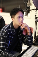  라비, '레드벨벳' 가사 논란 사과 '음원 내리겠다'