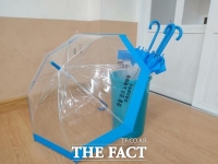  제주 동홍초, 아이들 안전귀가를 위한 '우산 대여소' 설치