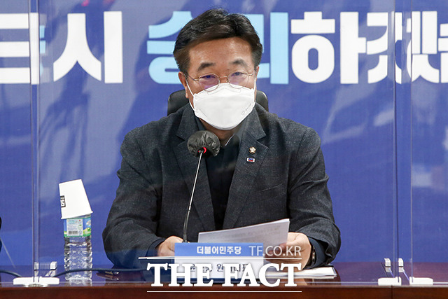 더불어민주당 윤호중 원내대표가 9일 국회 의원회관에서 한·미 정상회담에 따른 과학기술 이행현황과 향후 계획을 논의하고자 열린 당·정·청 협의에 참석해 발언하고 있다. /국회=이선화 기자