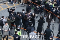  성폭력 뒤 소감 물어본 조주빈 공범…2심도 징역 20년 구형