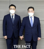  김진욱·김오수 손 꼭 잡았지만…물밑에선 '공·검갈등'