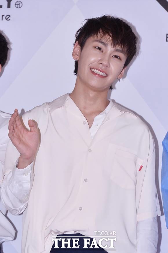 대마초 상습 흡연 혐의로 기소된 그룹 비투비 출신 정일훈(27)이 1심에서 징역2년을 선고받고 법정구속 됐다. /더팩트 DB