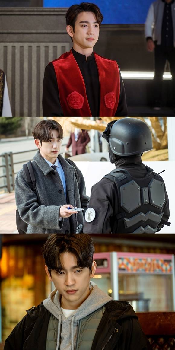 악마판사 진영의 첫 스틸 컷이 공개됐다. 제작진은 김가온 캐릭터에 완벽히 스며들어가고 있는 진영을 기대해 달라고 전했다. /tvN 제공