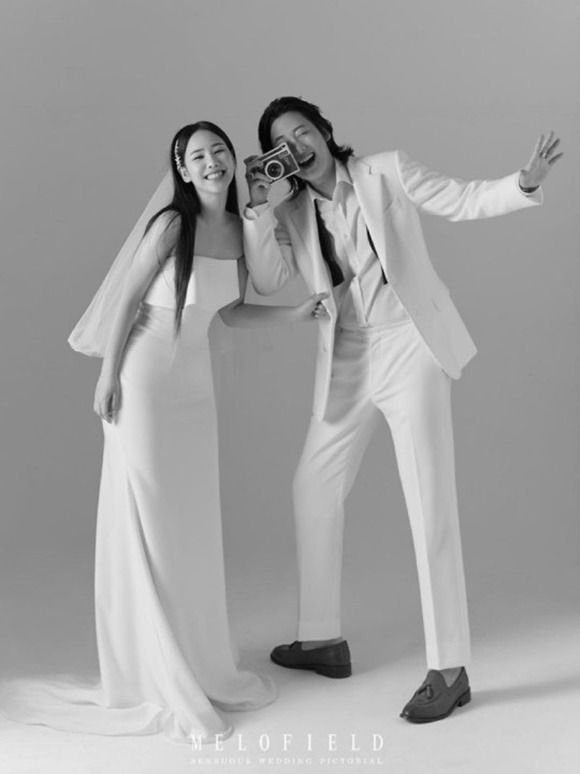 유성은(왼쪽)과 긱스 루이가 오는 7월 11일 결혼한다. /유성은 SNS